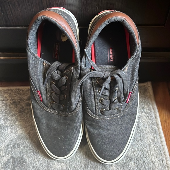 Denim Levi shoes size 9 - Picture 1 of 4